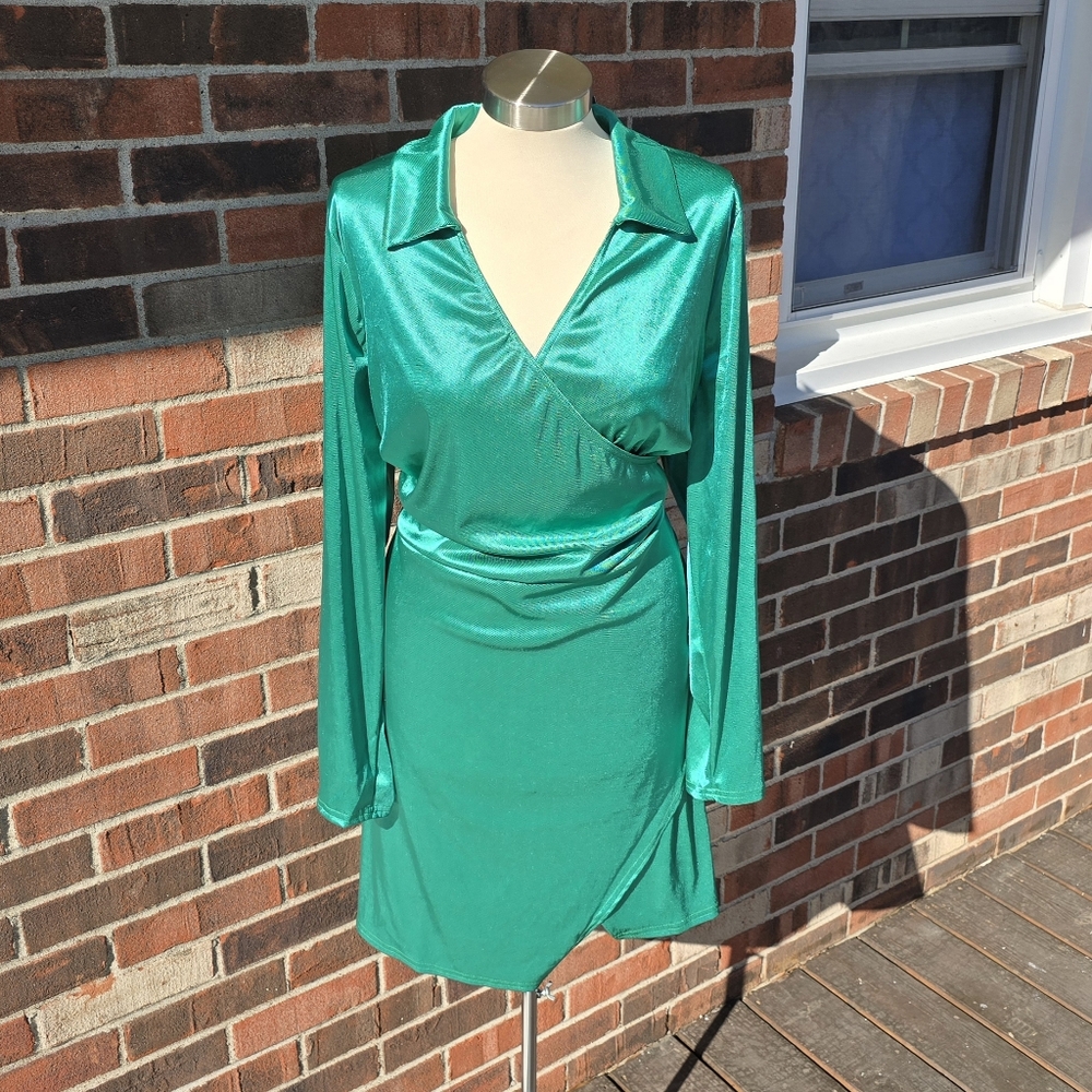 simply be womens glossy wrap top dress